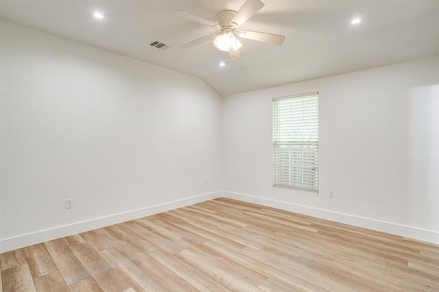 Building Photo - 2316 Roosevelt Ave