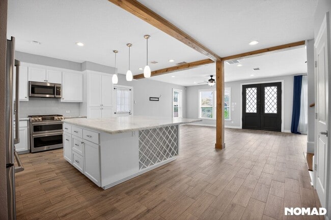 Building Photo - Charming 3BR House in Houston