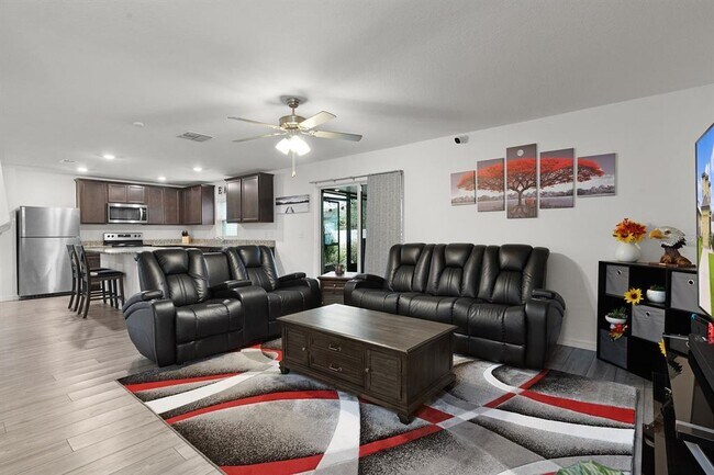 Building Photo - 1136 Sea Pines Ct