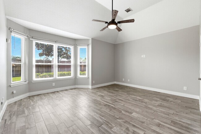 Building Photo - 6231 Presidio Canyon Dr
