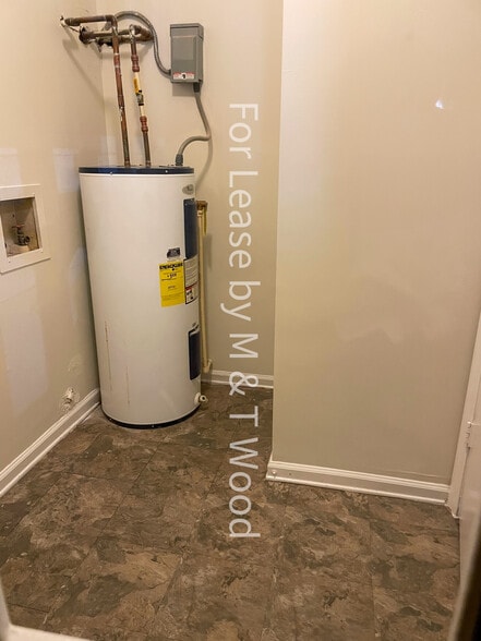 Laundry Room - 12917 Idlewild Rd