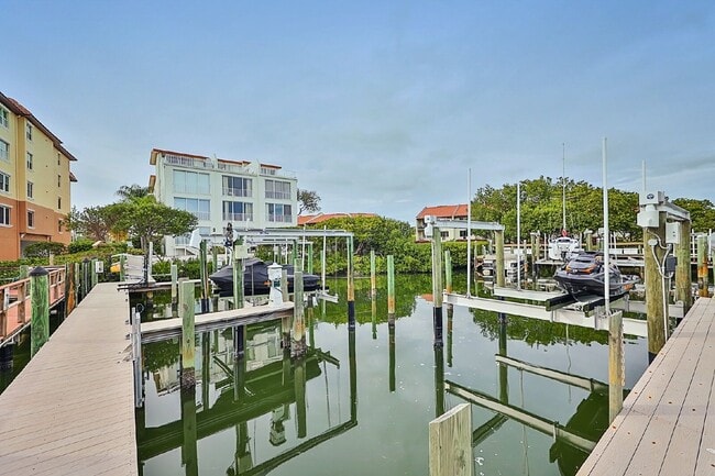 Building Photo - 1593 Pinellas Bayway S