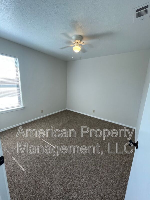 Building Photo - 4404 S 133rd E Ave