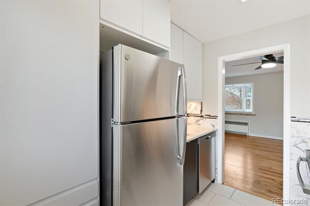 Building Photo - 422 S Clarkson St