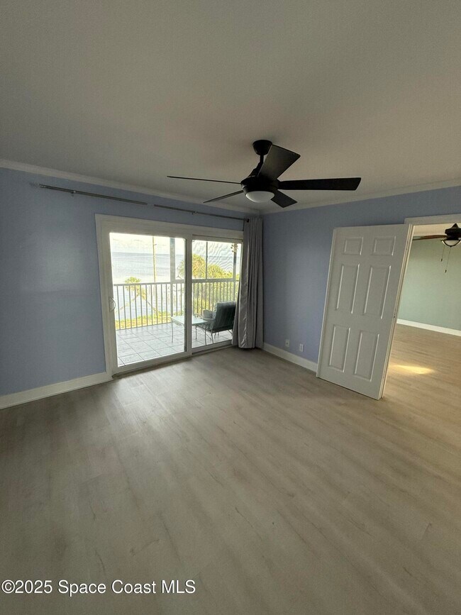 Building Photo - 1540 Riverside Dr