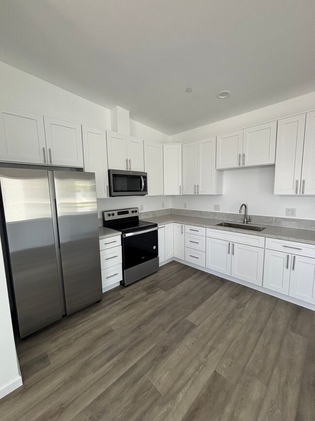 Building Photo - 3 bed 3 bath Home for Rent in San Diego WA...