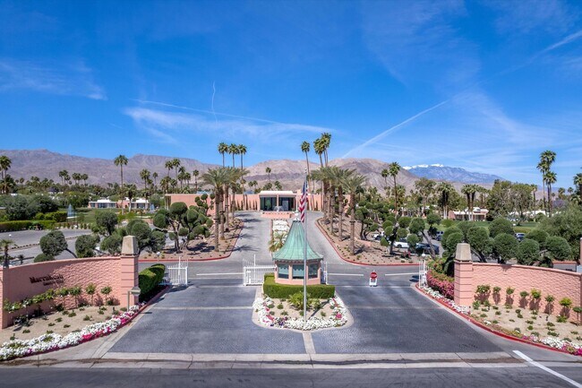 Building Photo - 47432 Medina Dr W