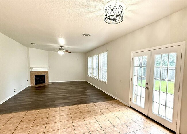 Building Photo - 5639 Taylorcrest Dr