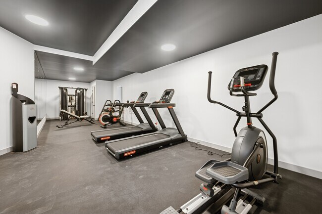 Building Photo - 1339 W Estes Ave