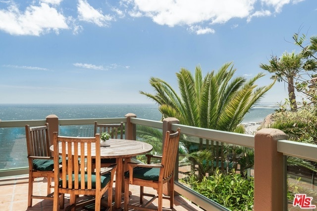 Building Photo - 3916 Rambla Orienta