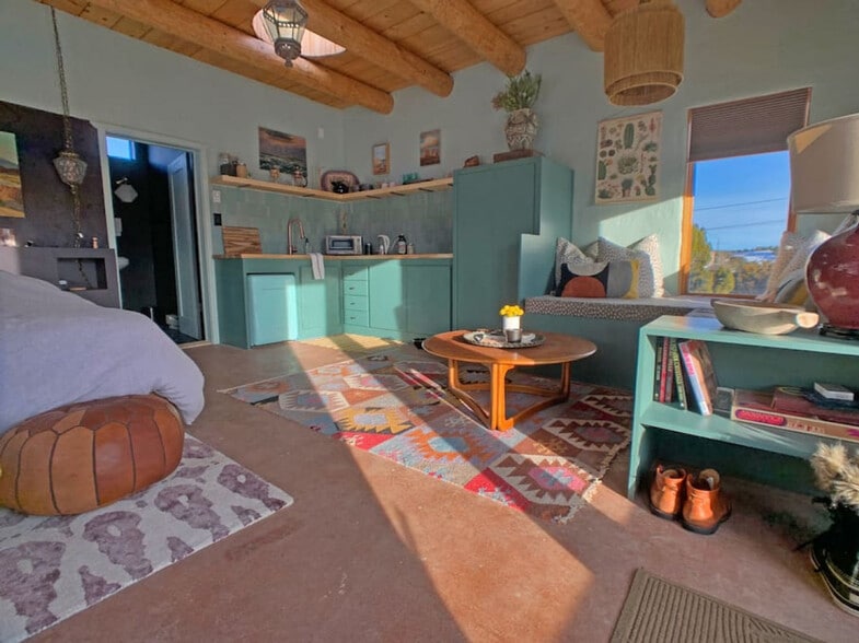 Building Photo - 750 Chicoma Vista