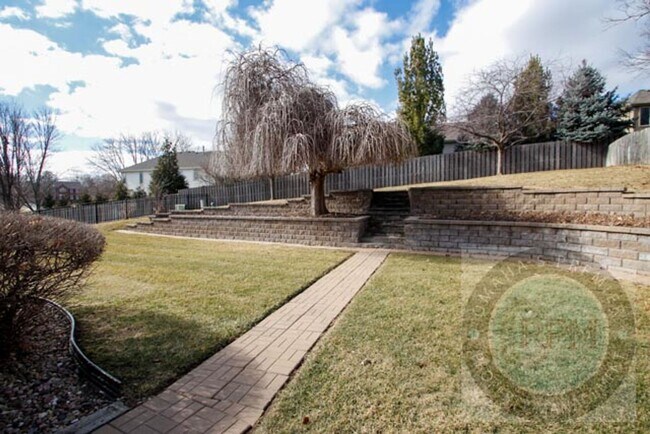 Building Photo - Beautiful and Spacious 3 Bd/3Ba with finished basement