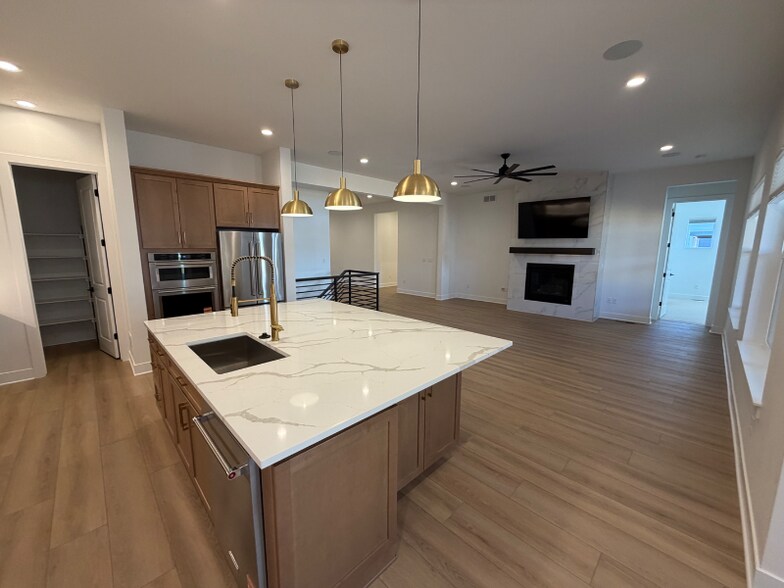 Building Photo - 4383 Shivaree St