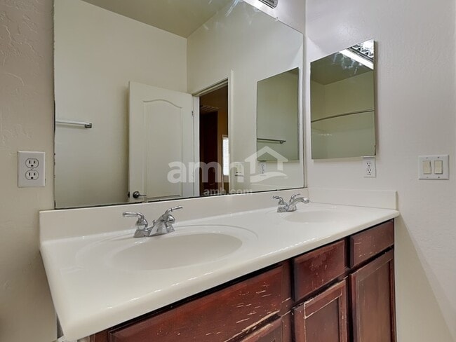 Building Photo - 3787 E Flower Ct