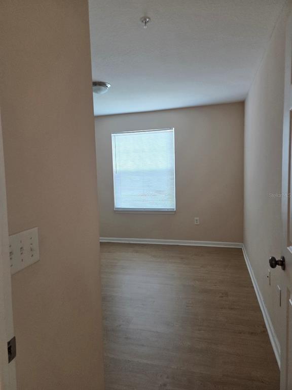 Building Photo - 5824 Lake Pointe Village Cir