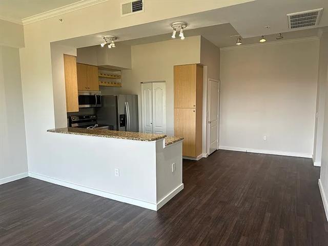 Building Photo - 3225 Turtle Creek Blvd Blvd