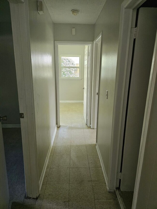 Building Photo - 4 Sided Brick 3 BR Home