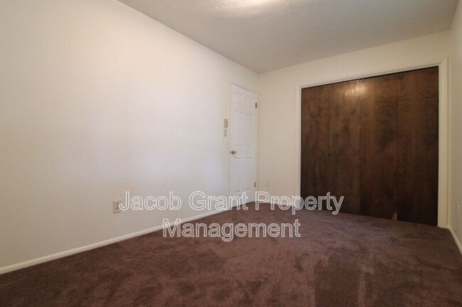 Building Photo - 776 Whittier St