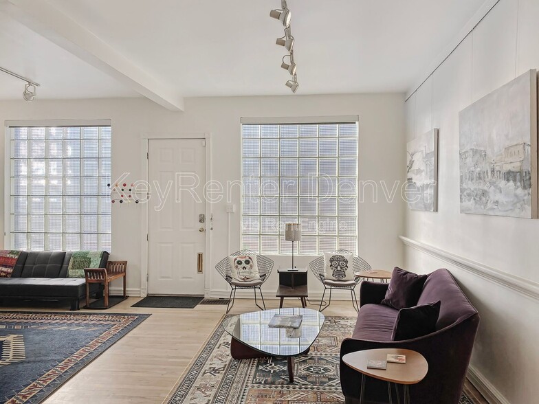 Building Photo - 3514 Navajo St