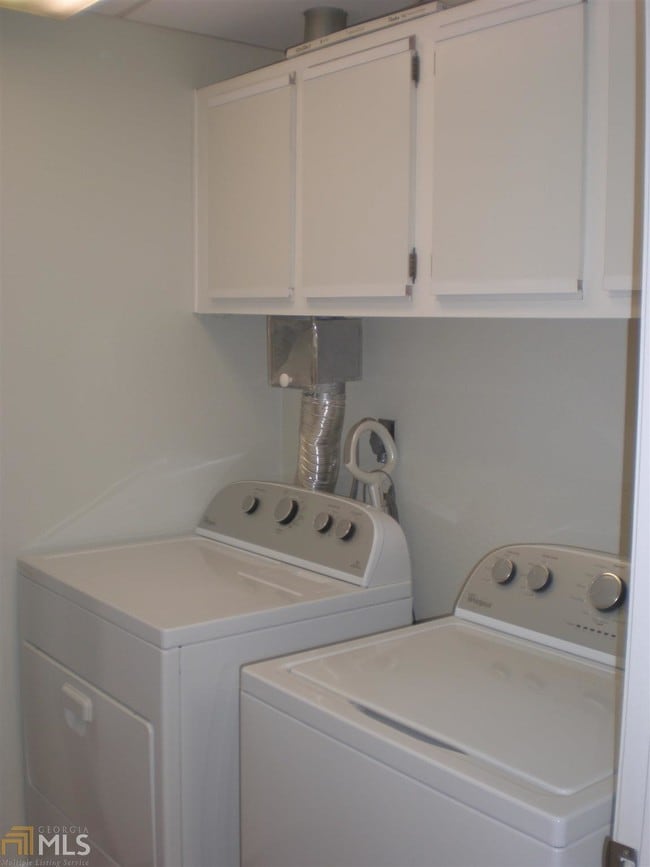 Building Photo - 1962 Spectrum Cir