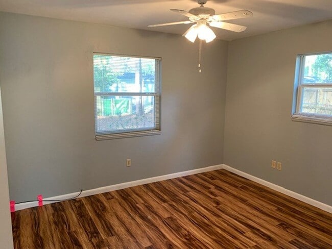 Building Photo - Amazing 3 Bedroom, 2 Bathroom House in Springtree