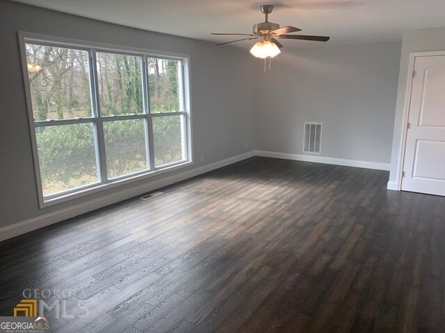 Building Photo - 3102 Edgewater Dr