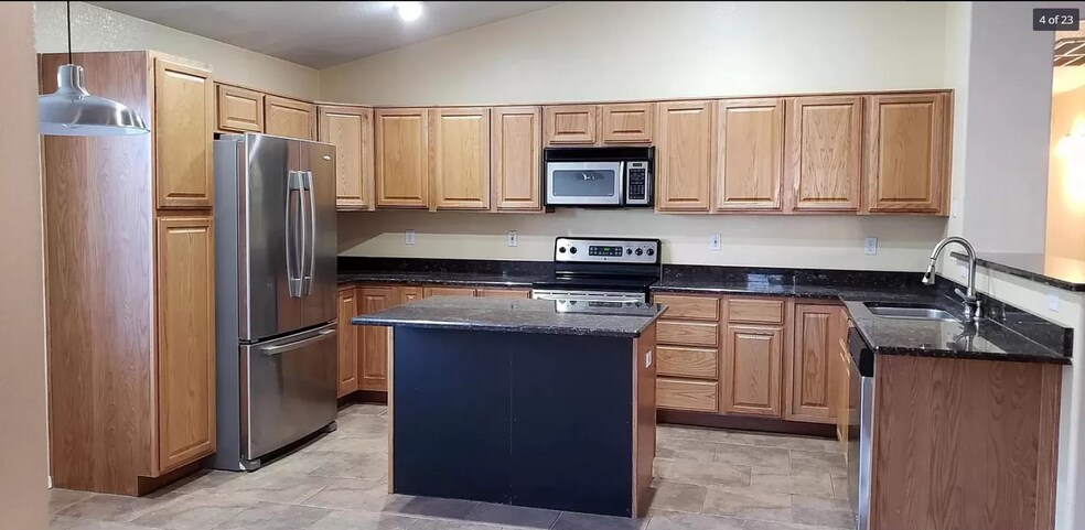 Kitchen - 4181 E Sundance Ave