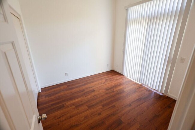 Building Photo - 2942 Claremore Ln