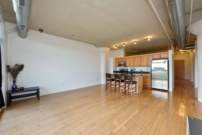 Building Photo - 1524 S Sangamon St