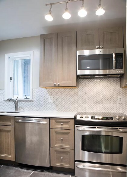 Kitchen 2 - 1625 Q St NW