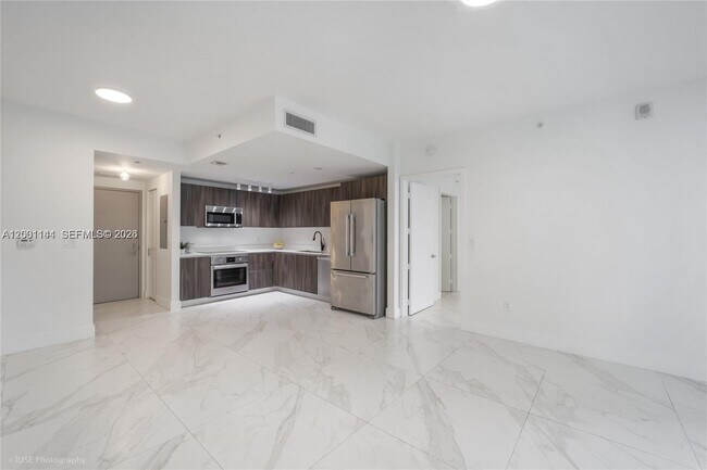 Building Photo - 488 NE 18th St