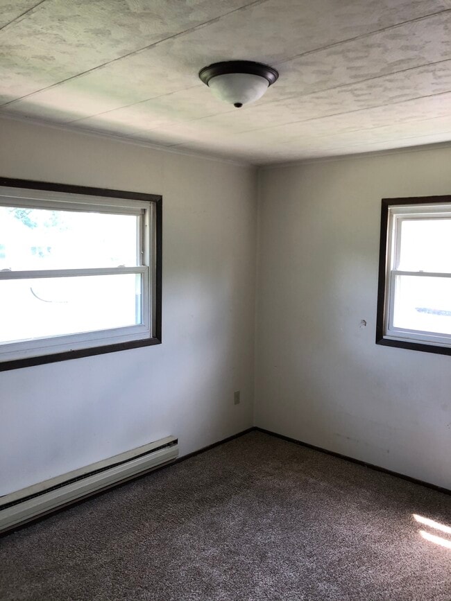 Building Photo - 130-132 Fauber Ln