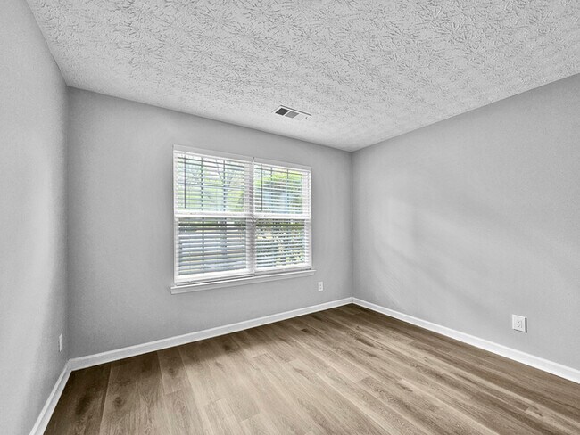 Building Photo - 1236 Liriope Ln SE