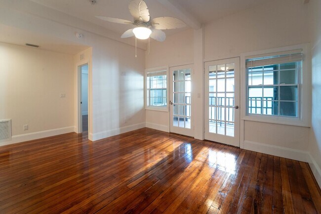 Building Photo - 11 Aviles St