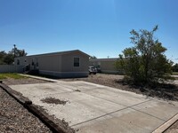 Building Photo - Charming 3-Bedroom Home with Fenced Yard