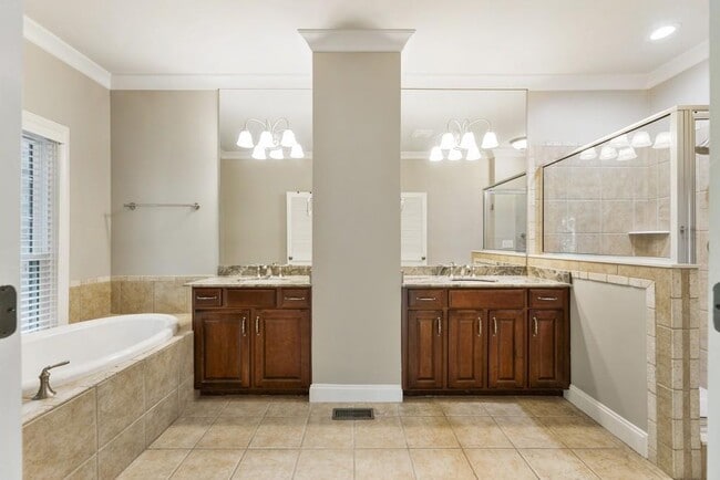 Building Photo - 6135 Vickery Creek Rd