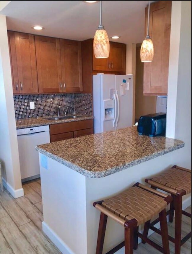 Building Photo - 2121 N Ocean Blvd