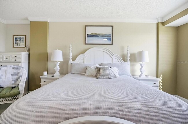 Building Photo - 60 Surfview Dr