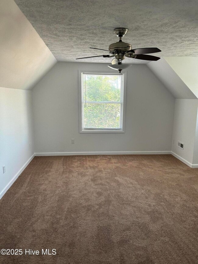 Building Photo - 153 Graystone Rd