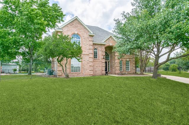 Building Photo - 900 Meadow Ln