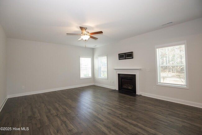 Building Photo - 660 Ave of the Carolinas