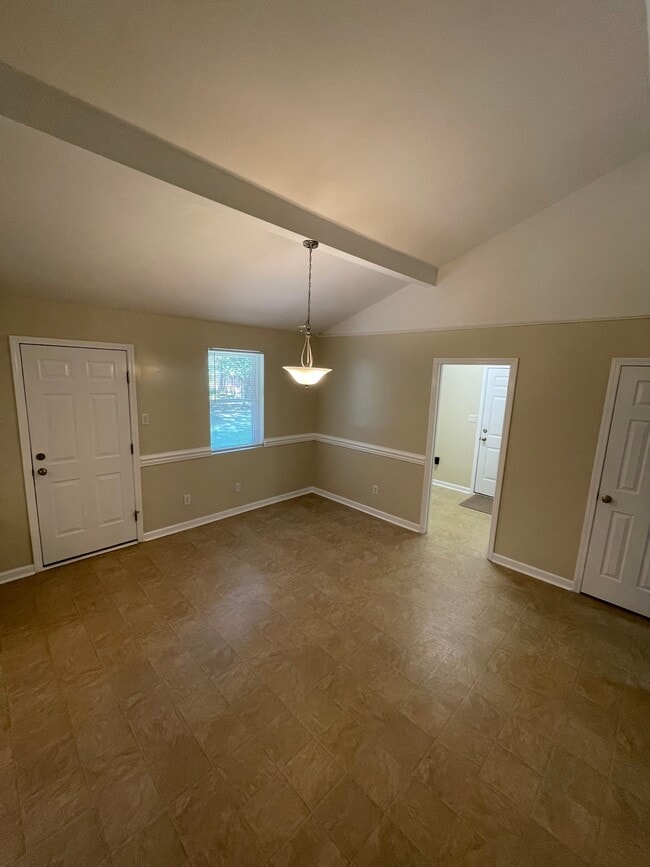 Building Photo - 2302 Woodsman Dr