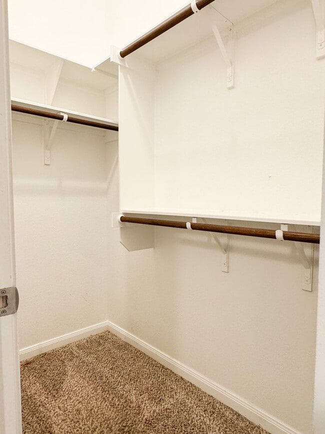 Building Photo - Perfect home in a perfect location!