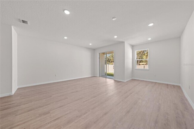 Building Photo - 1782 Tilia St