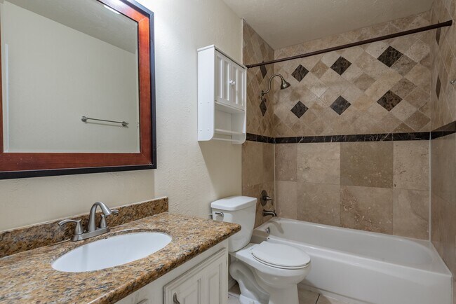 Building Photo - 5139 Sprey Dr
