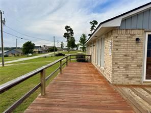 Building Photo - 337 W Cattle Dr