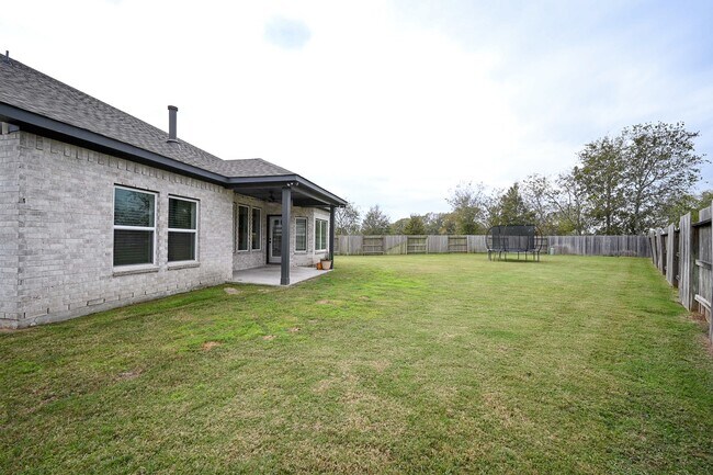 Building Photo - 30718 Parkside Passage Dr