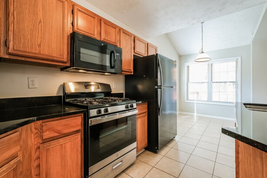 Building Photo - 579 Northfield Ct