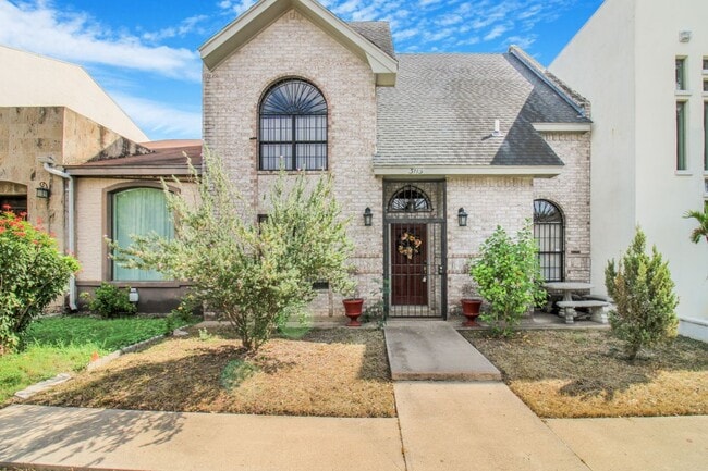 Building Photo - 3113 S Casa Linda St