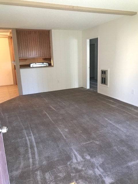 Front Room - 1030 W MacArthur Blvd